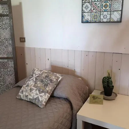 לינה וארוחת בוקר Casa Degli Ulivi Etna *