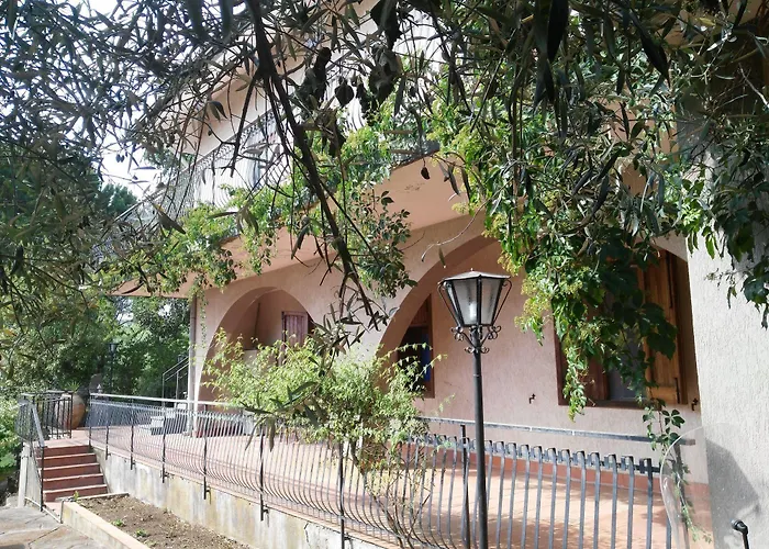 Casa Degli Ulivi Etna Bed & Breakfast 3*